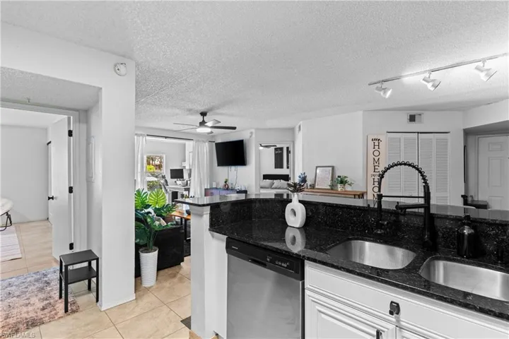 8225 Ibis Club Dr 204, Naples, Florida 34104
