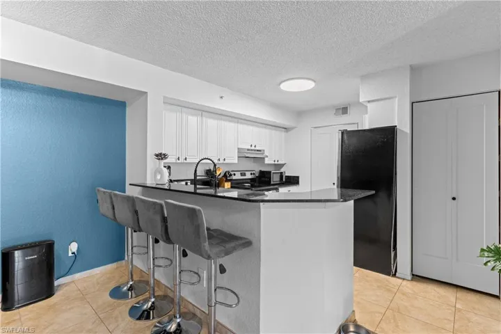 8225 Ibis Club Dr 204, Naples, Florida 34104