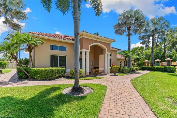 8225 Ibis Club Dr 204, Naples, Florida 34104