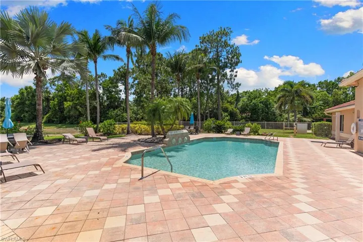 8225 Ibis Club Dr 204, Naples, Florida 34104
