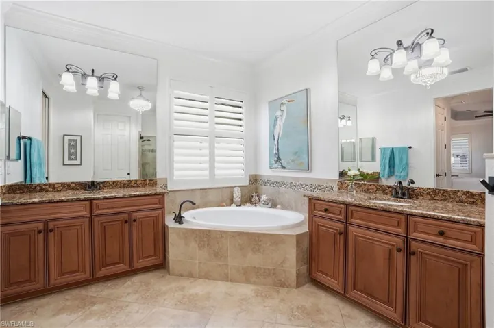3022  Aviamar  CIR, Naples, FL 34114
