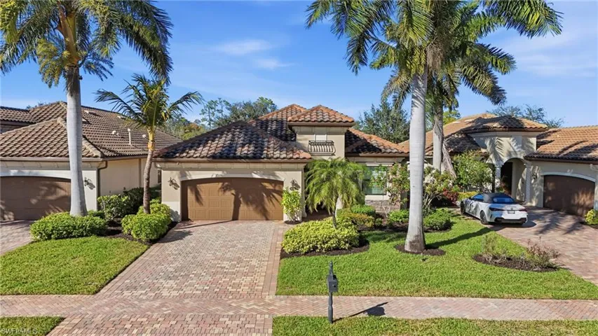 3022  Aviamar  CIR, Naples, FL 34114