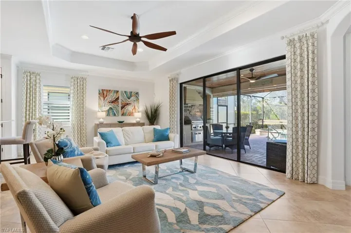 3022  Aviamar  CIR, Naples, FL 34114