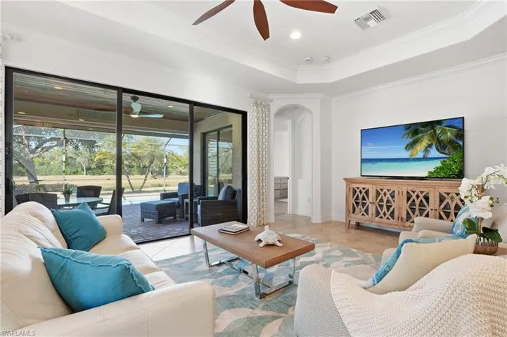 3022  Aviamar  CIR, Naples, FL 34114