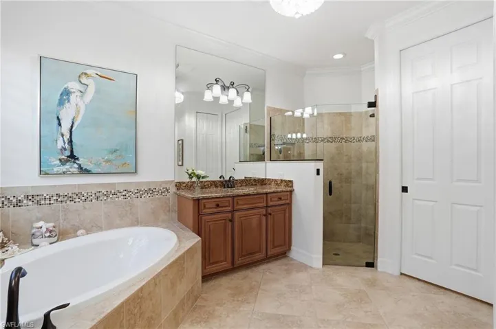 3022  Aviamar  CIR, Naples, FL 34114