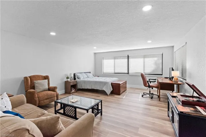 Bonus room, perfect for a 4th bedroom, home office, play room or hobby room