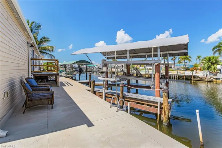 3121 Binnacle Ln, St. James City, Florida 33956