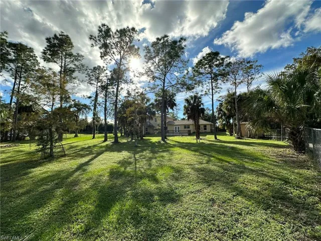 160  19th SW ST, Naples, FL 34117