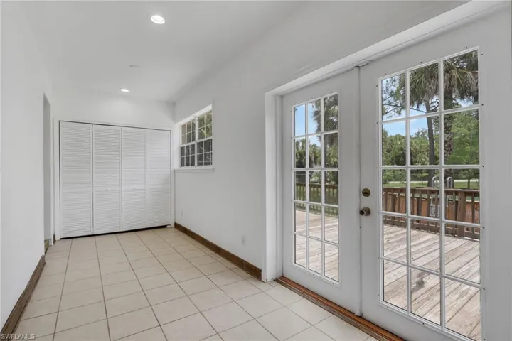 160 19th St Sw, Naples, Florida 34117