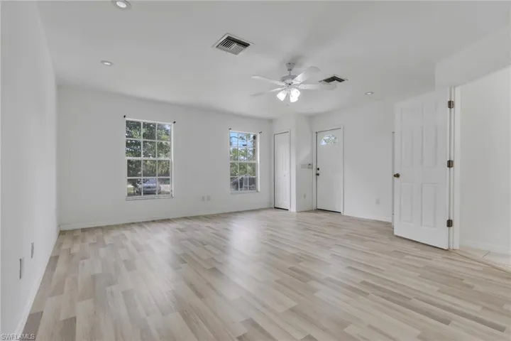160 19th St Sw, Naples, Florida 34117