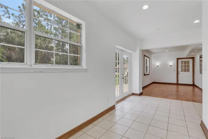 160 19th St Sw, Naples, Florida 34117
