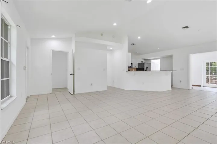 160 19th St Sw, Naples, Florida 34117