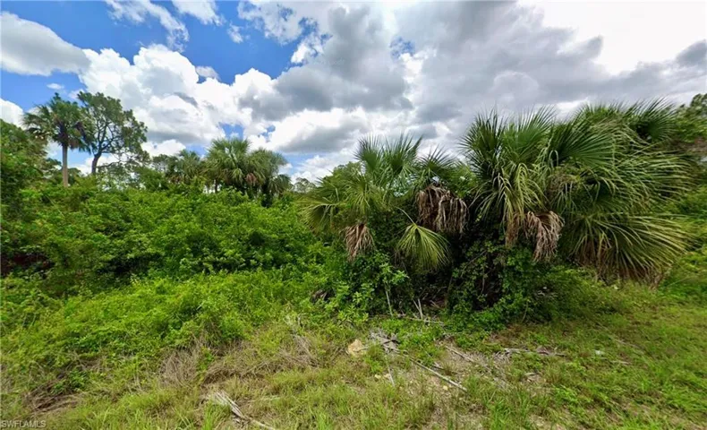 620 Lombardy Ct, Lehigh Acres, Florida 33972