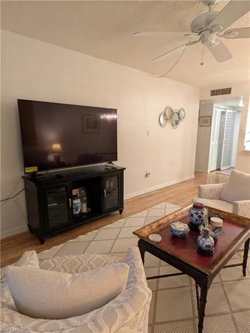 400 Forest Lakes Blvd 106, Naples, Florida 34105