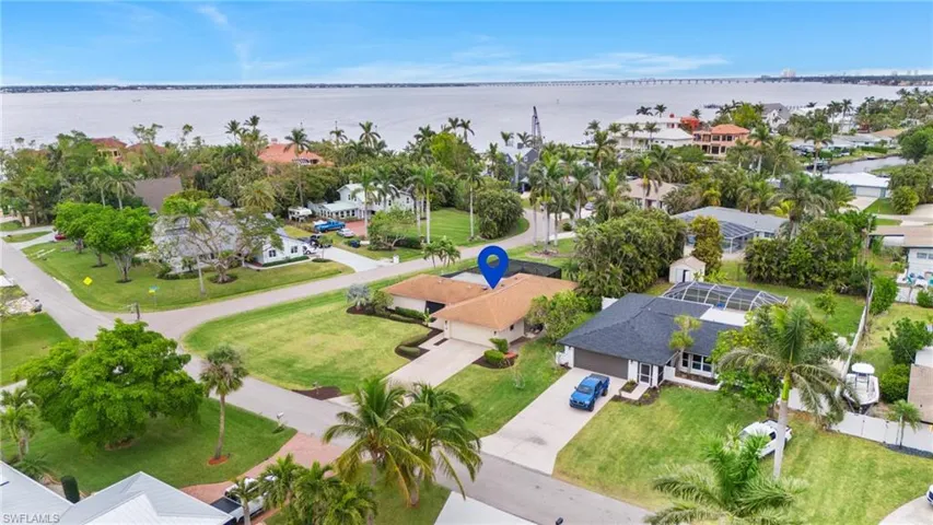 539  Peck  AVE, Fort Myers, FL 33919