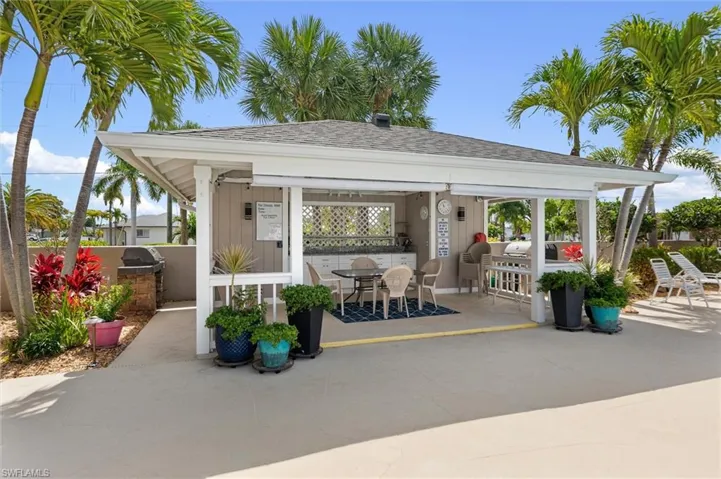 4634 SW 12th  PL, Cape Coral, FL 33914