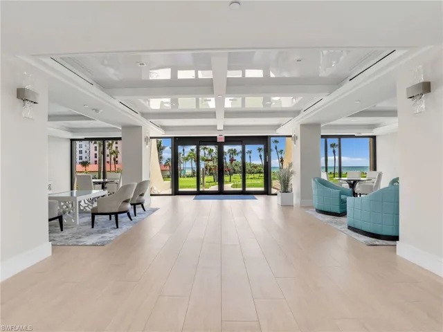 10851 Gulfshore Dr 1001, Naples, Florida 34108