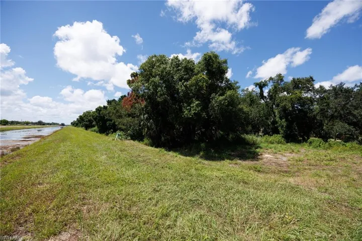 Commercial lot