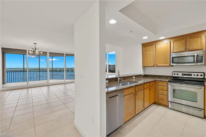 2090 W First St 810, Fort Myers, Florida 33901