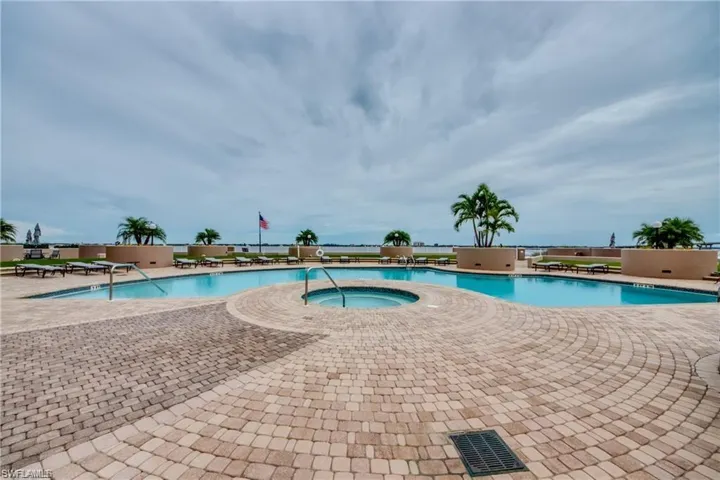 2090 W First St 810, Fort Myers, Florida 33901