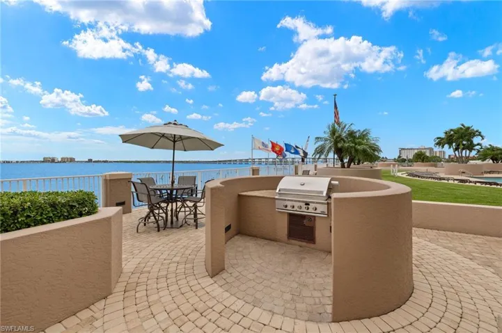 2090 W First St 810, Fort Myers, Florida 33901