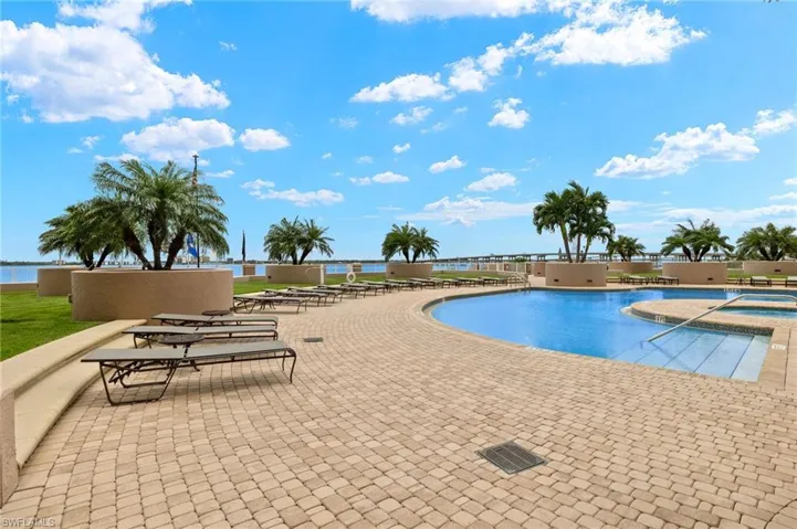 2090 W First St 810, Fort Myers, Florida 33901