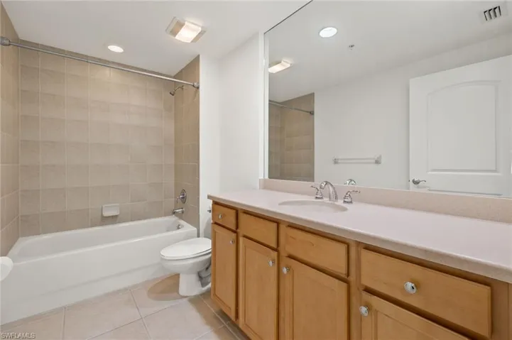 2090 W First St 810, Fort Myers, Florida 33901