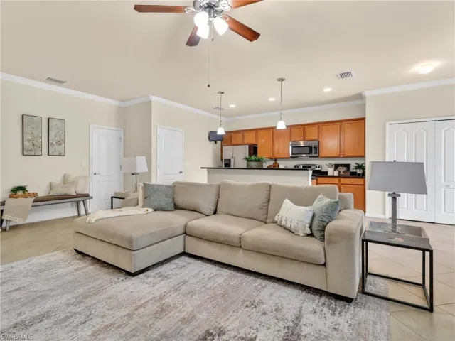 2740 Via Piazza Loop, Fort Myers, Florida 33905
