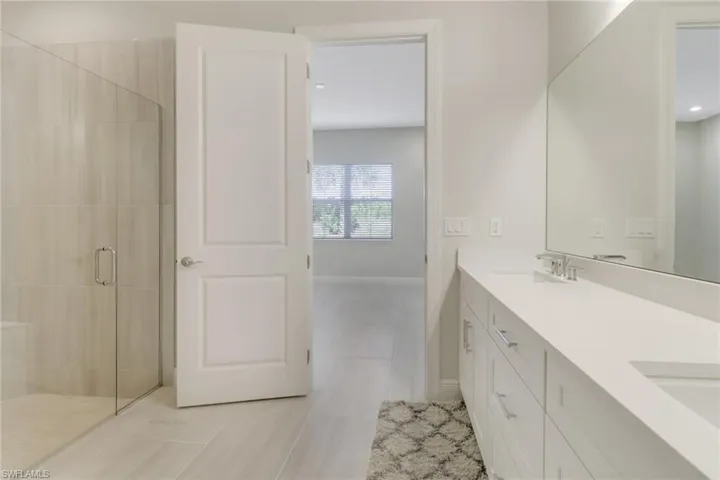 Large guest bath with walk in shower