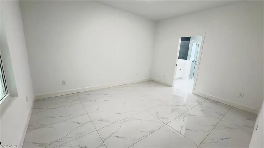3997  18 SE AVE, Naples, FL 34117