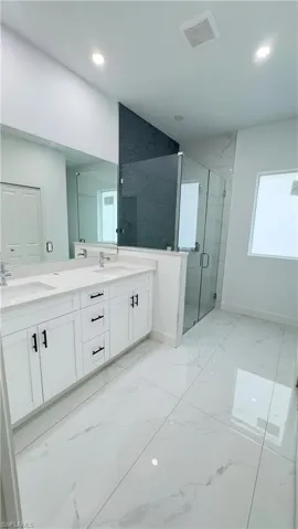 3997  18 SE AVE, Naples, FL 34117