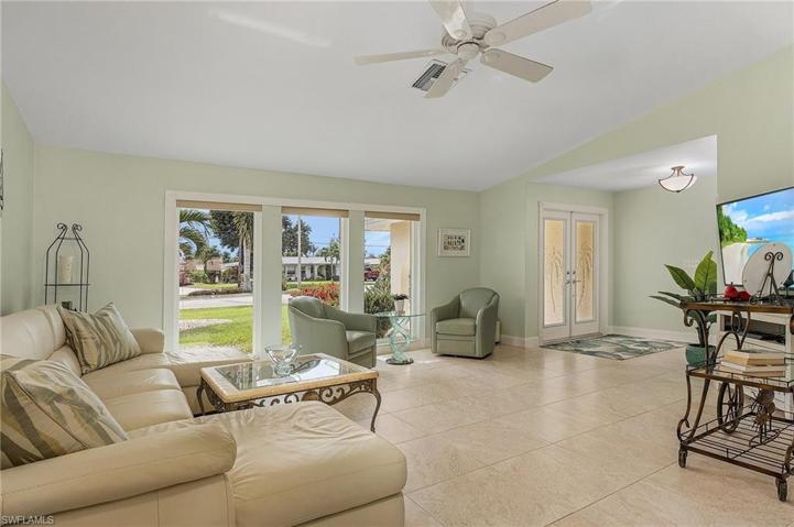 1935 Savona PKWY, CAPE CORAL FL 33904