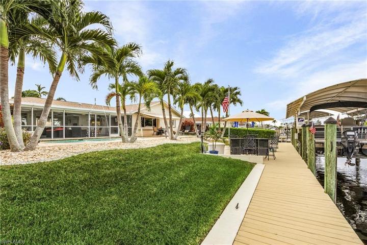 1935 Savona PKWY, CAPE CORAL FL 33904