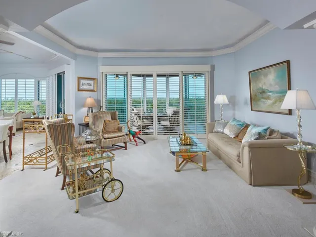 Light and bright and oh so airy!