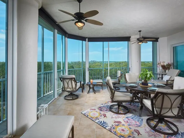 ALL SWFL evenings are about what is most highlighted in this home - the SUNSET VIEW!