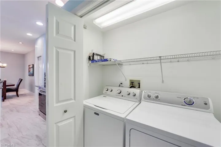 Washer/Dryer included.