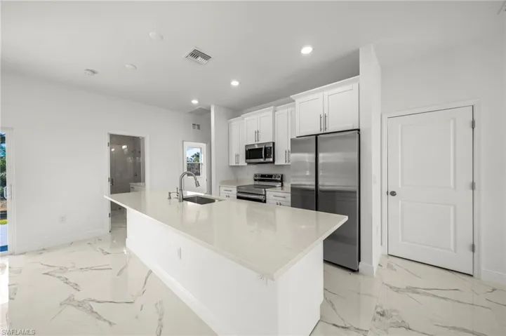 1252 Edna St E, Lehigh Acres, Florida 33974