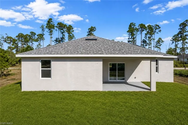 1252 Edna St E, Lehigh Acres, Florida 33974