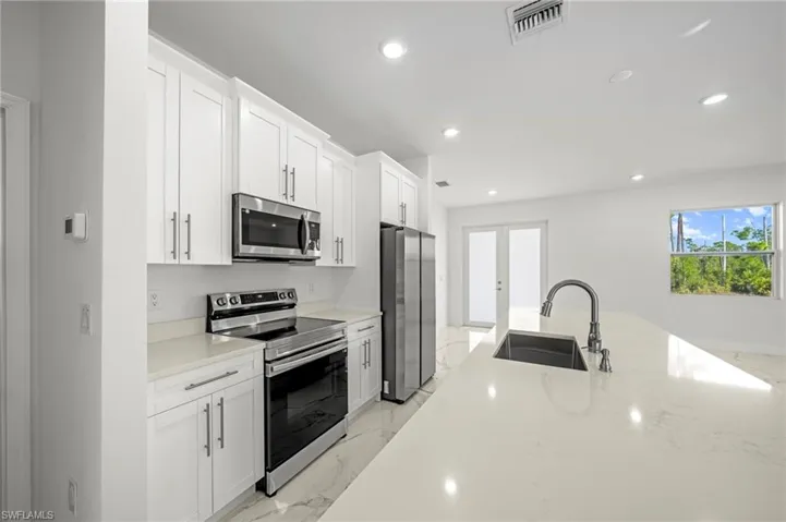 1252 Edna St E, Lehigh Acres, Florida 33974