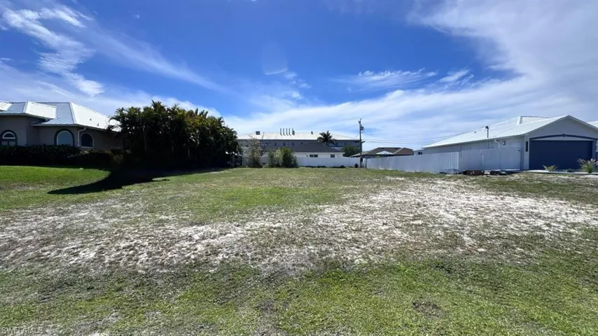 1614 6th Ave, Cape Coral, Florida 33991