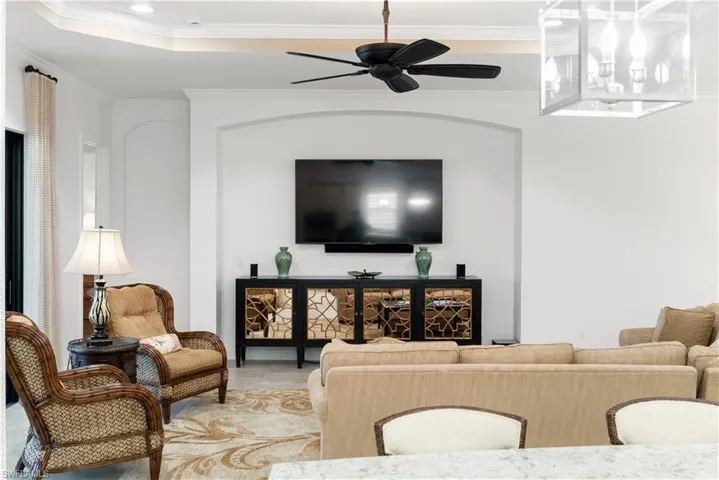Tray ceiling with recessed lighting