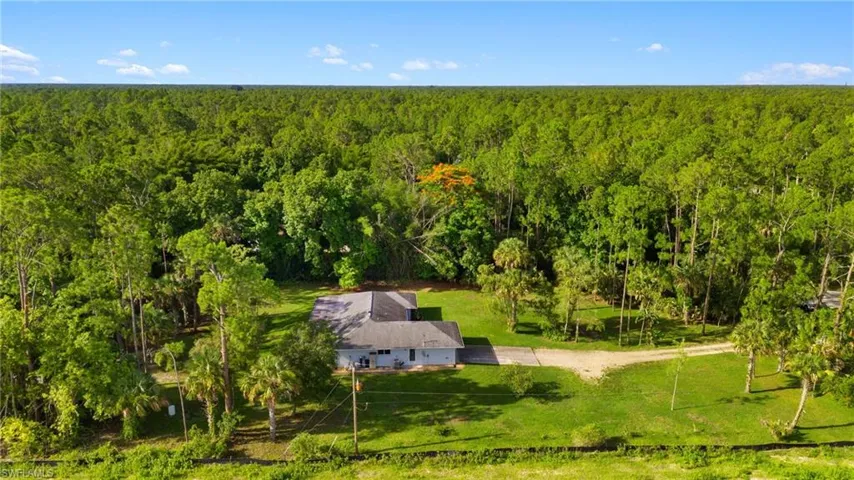 730  25th NW ST, Naples, FL 34120