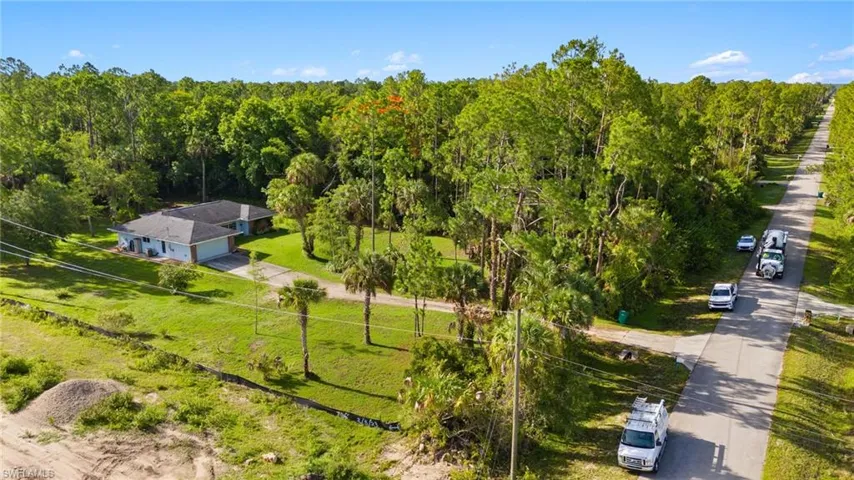 730  25th NW ST, Naples, FL 34120