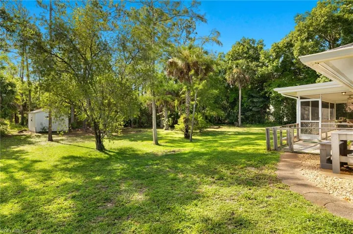 730  25th NW ST, Naples, FL 34120