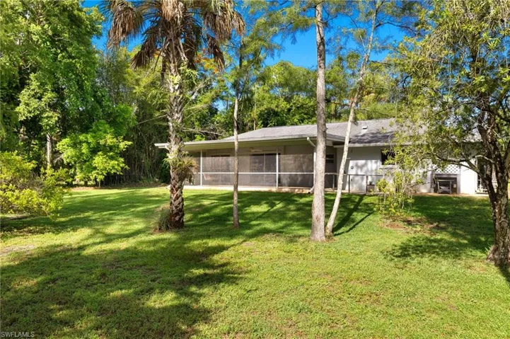 730  25th NW ST, Naples, FL 34120