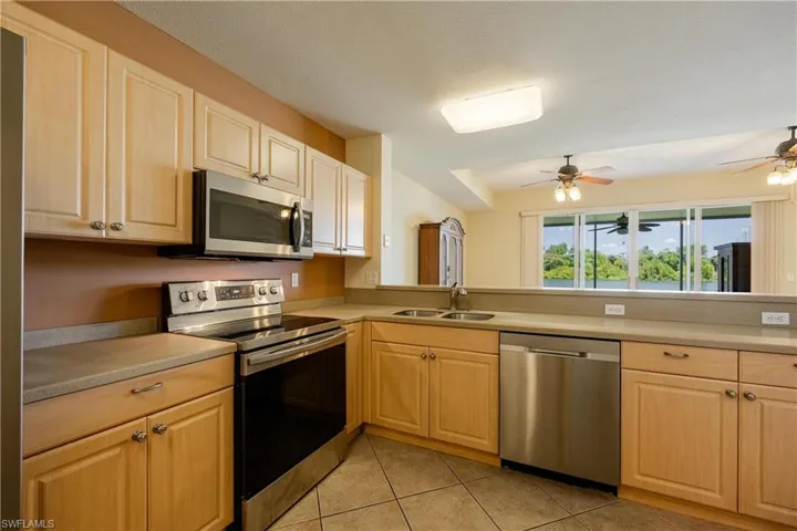 13130  Broadhurst  LOOP, Fort Myers, FL 33919