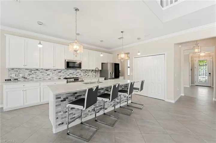 11905 Hickory Estate Cir, Fort Myers, Florida 33913