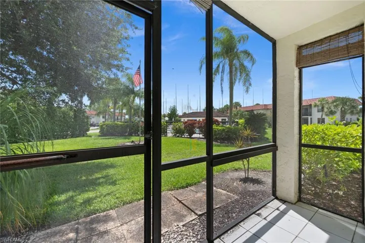 4251 27th Ct Sw 104, Naples, Florida 34116