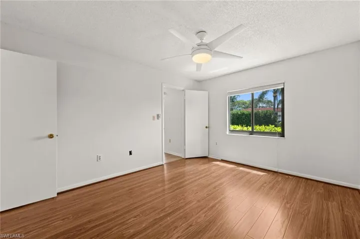 4251 27th Ct Sw 104, Naples, Florida 34116