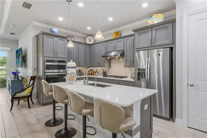 8947 Saint Lucia Dr, Naples, Florida 34114
